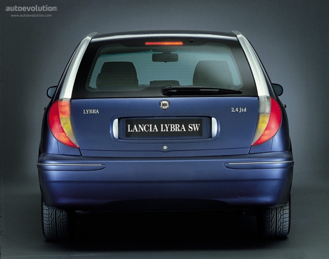 Lancia Lybra Sw foto 7
