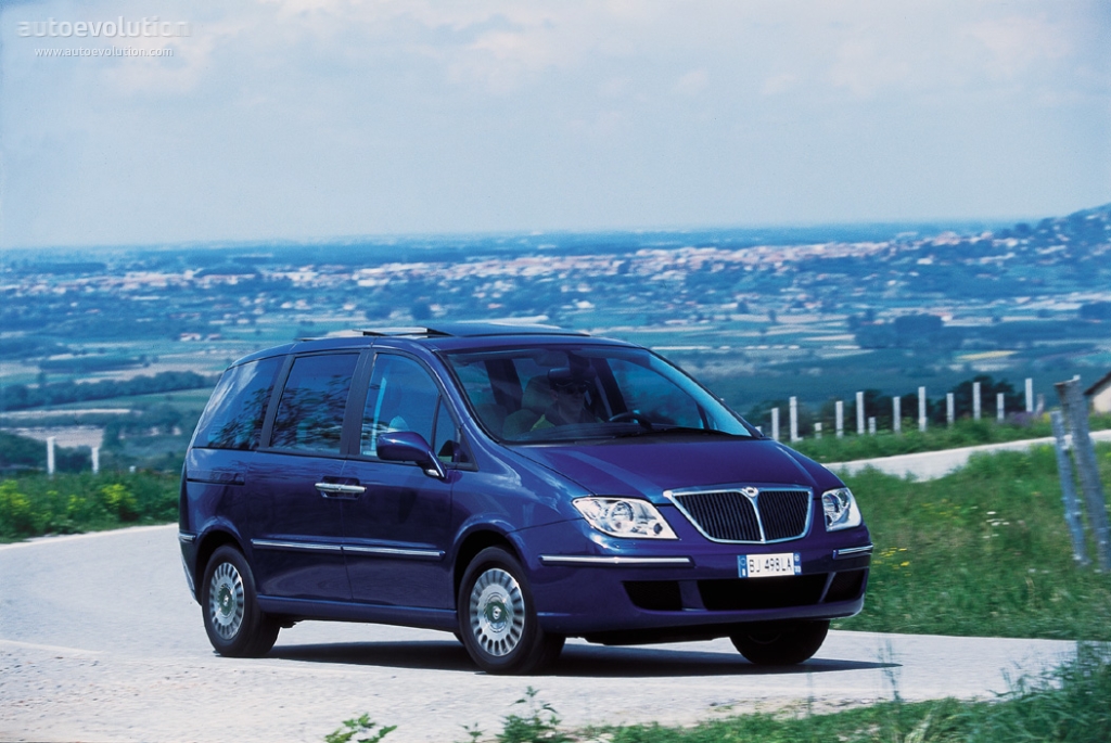 Lancia Phedra photo 3