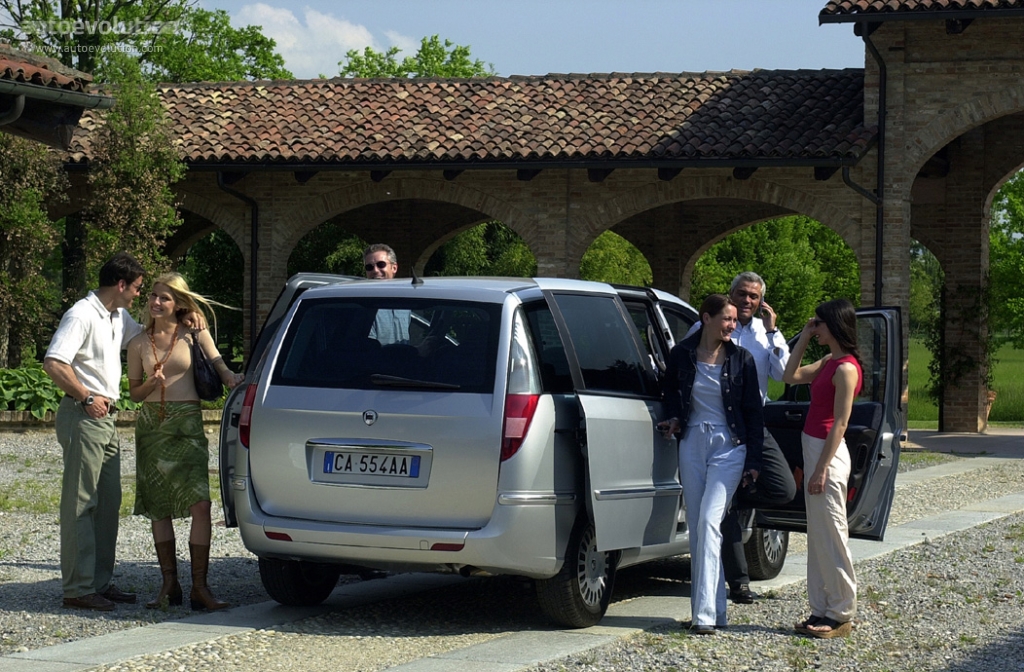 Lancia Phedra photo 6