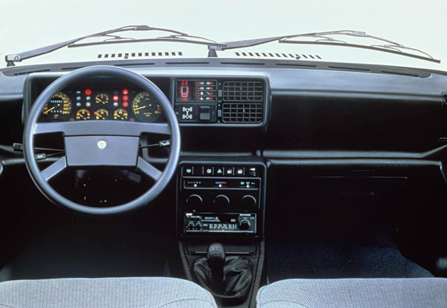 Lancia Prisma photo 6