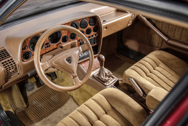 Lancia Thema photo 39