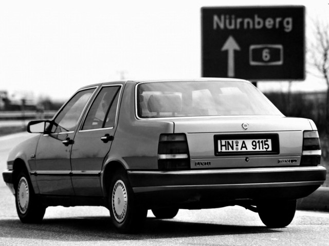 Lancia Thema photo 2