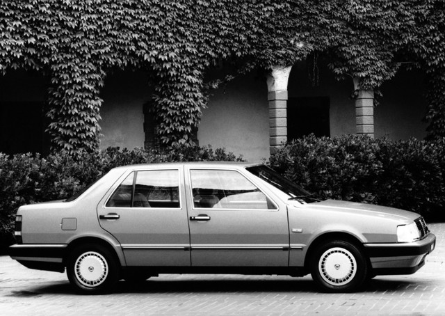 Lancia Thema photo 3
