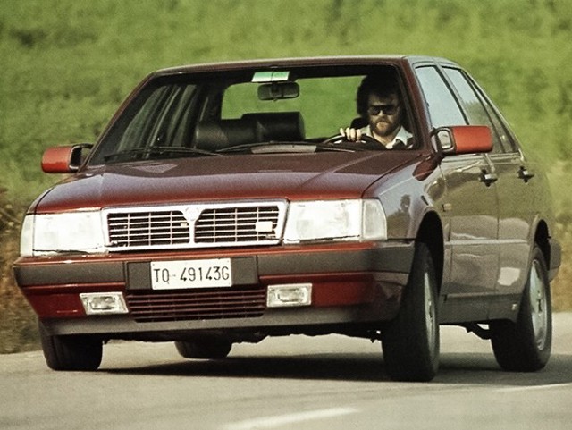 Lancia Thema photo 9