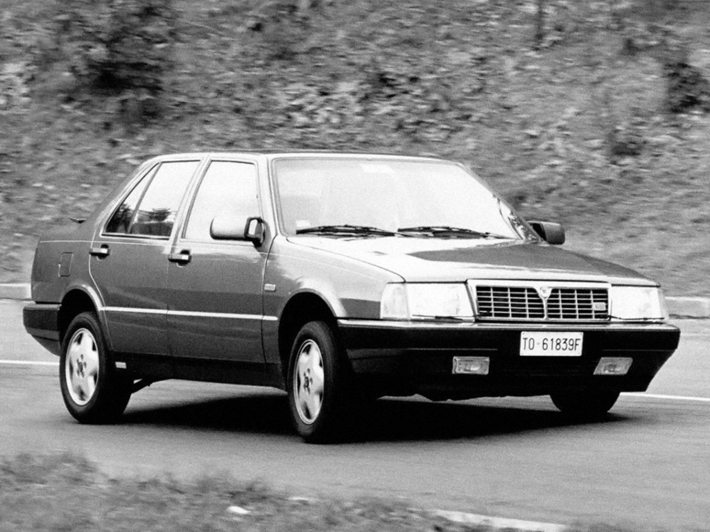 Lancia Thema photo 10
