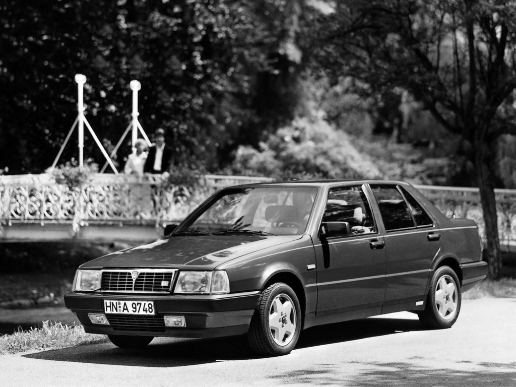 Lancia Thema photo 11