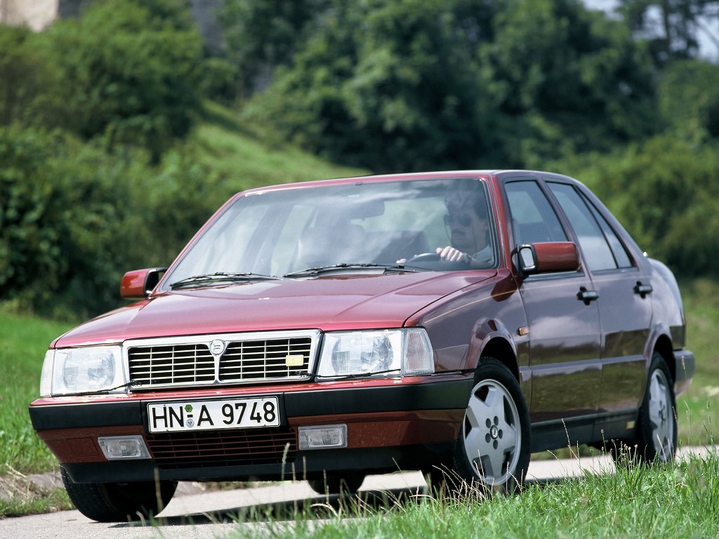Lancia Thema photo 13