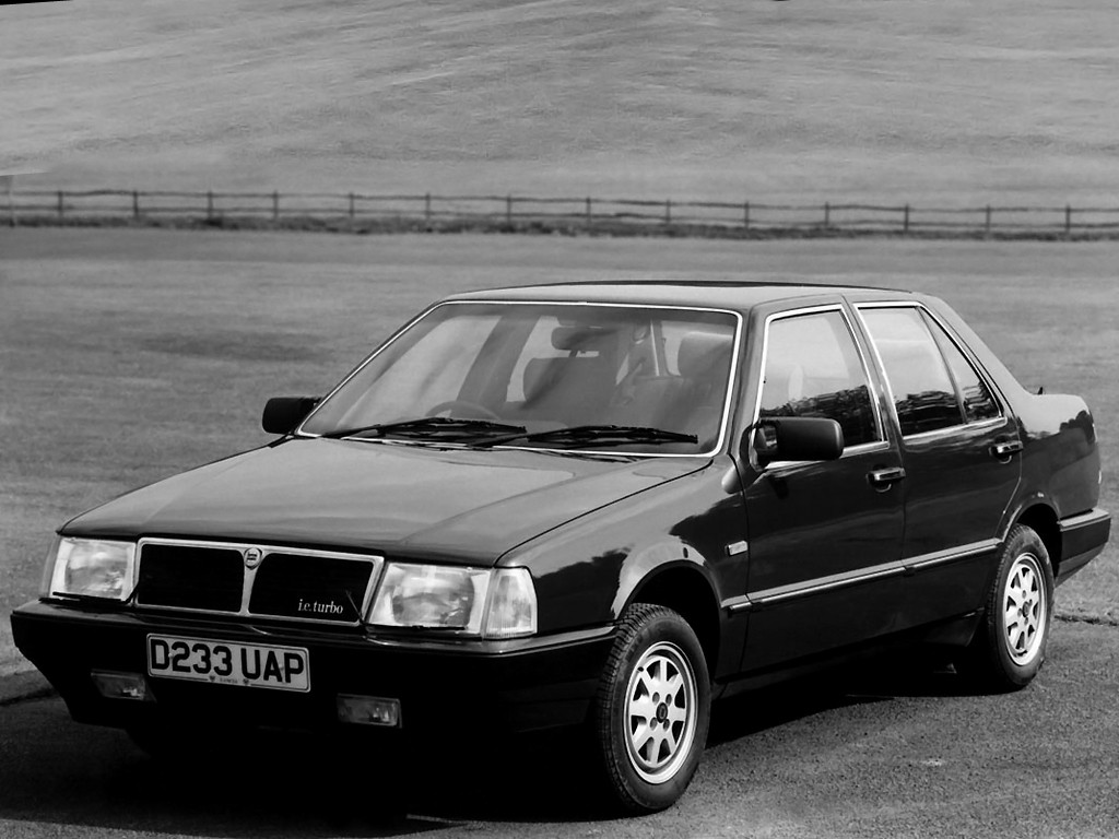 Lancia Thema photo 30