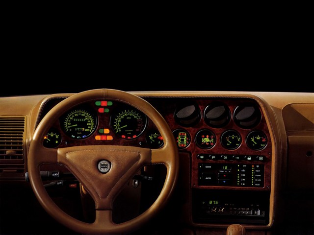 Lancia Thema photo 36