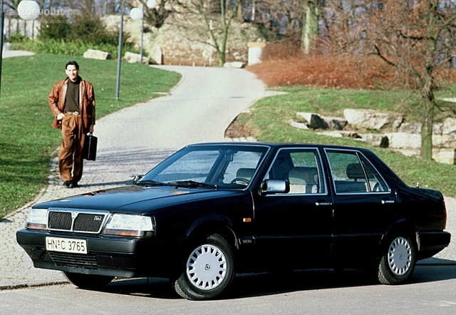 Lancia Thema photo 1