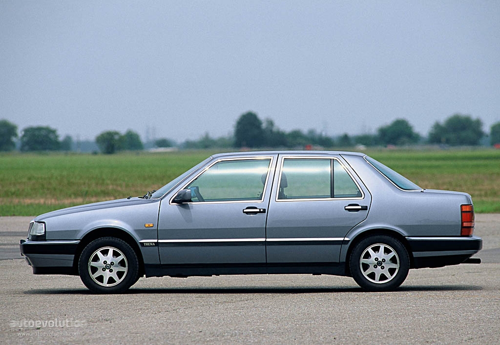 Lancia Thema photo 2
