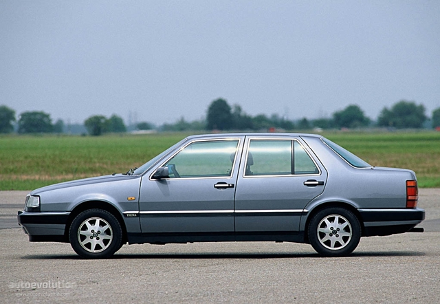 Lancia Thema photo 2