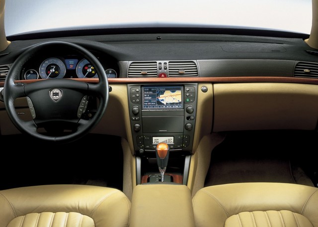 Lancia Thesis photo 47
