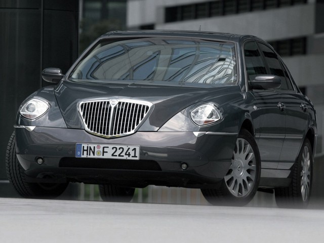 Lancia Thesis photo 14