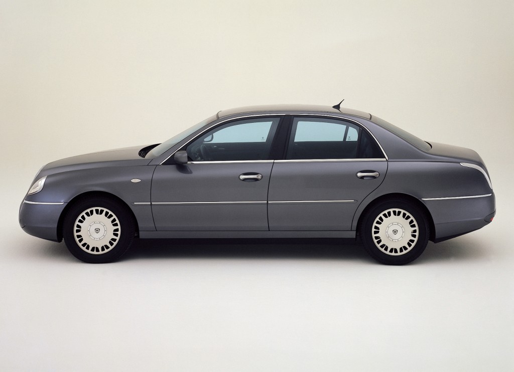 Lancia Thesis photo 15