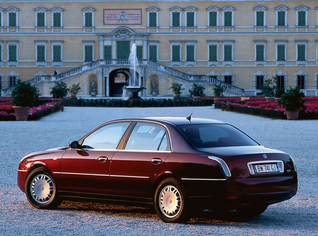 Lancia Thesis photo 16