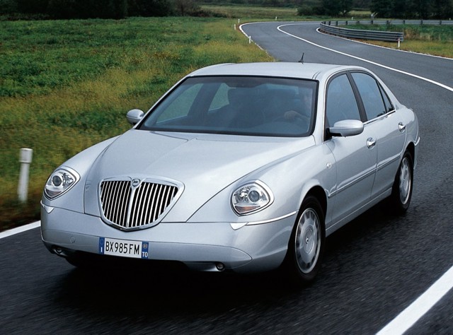 Lancia Thesis photo 21