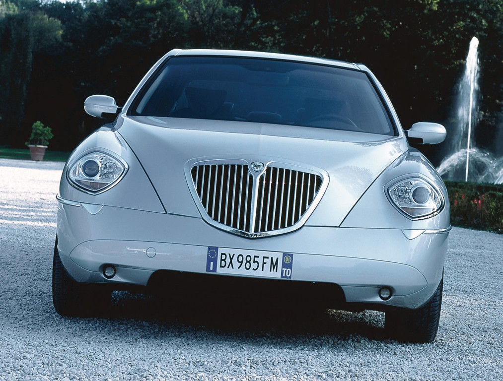 Lancia Thesis photo 22