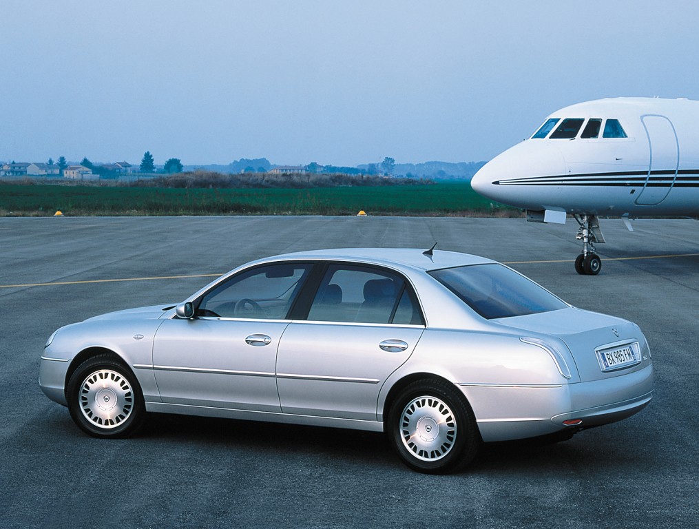 Lancia Thesis photo 23