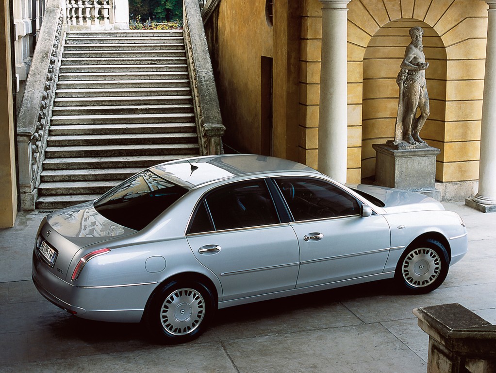 Lancia Thesis photo 29