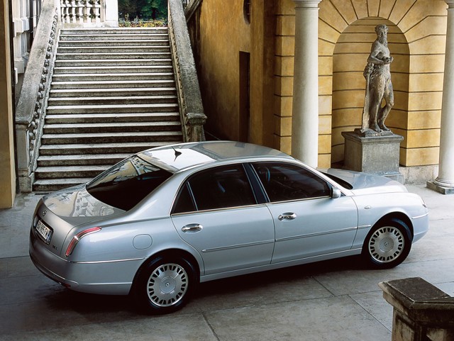 Lancia Thesis photo 29