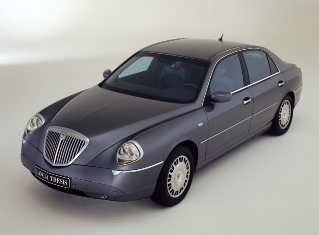 Lancia Thesis photo 32