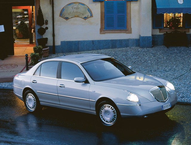 Lancia Thesis photo 36