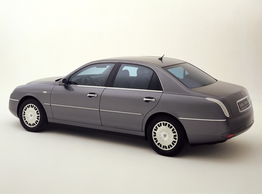 Lancia Thesis photo 38