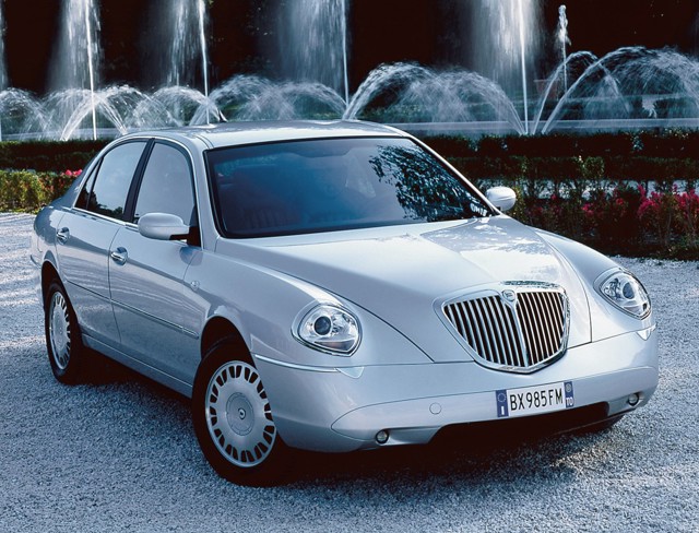 Lancia Thesis photo 40