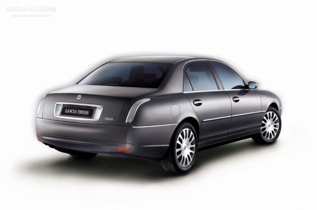Lancia Thesis photo 9