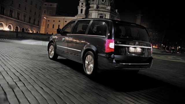 Lancia Voyager foto 17
