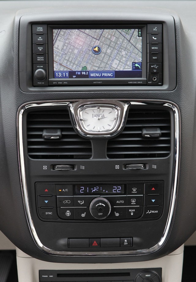 Lancia Voyager foto 23