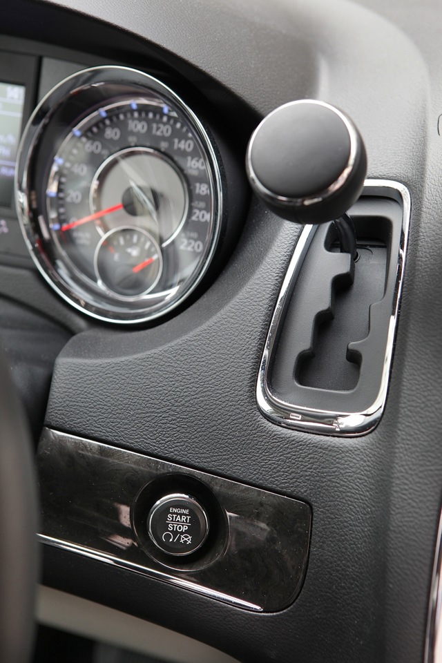 Lancia Voyager foto 24
