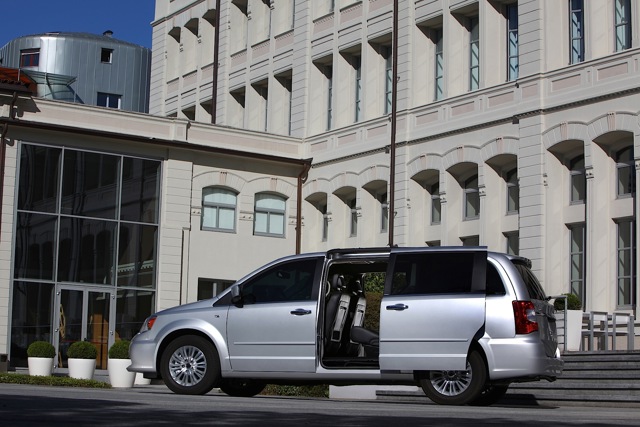 Lancia Voyager foto 6