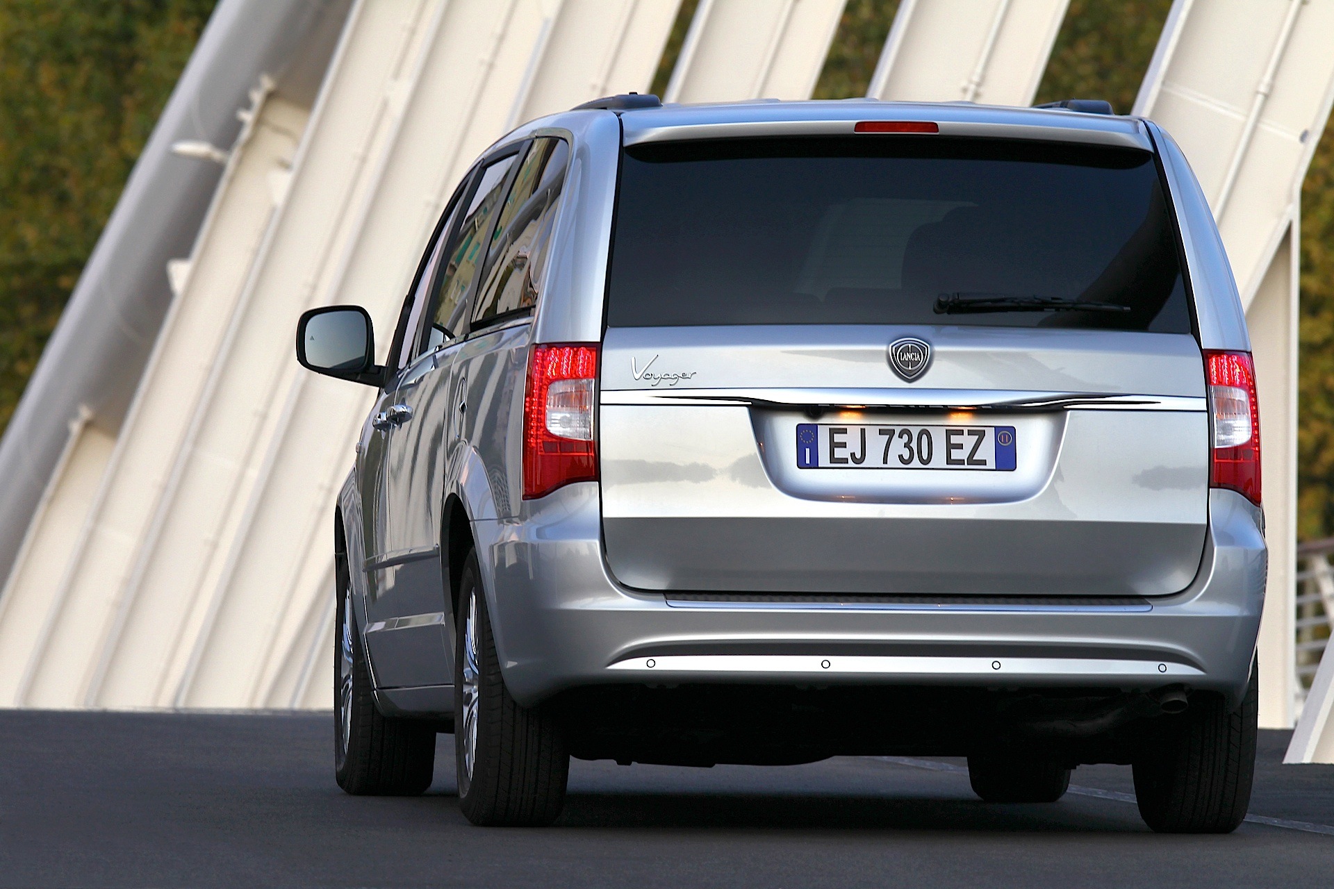 Lancia Voyager photo 8