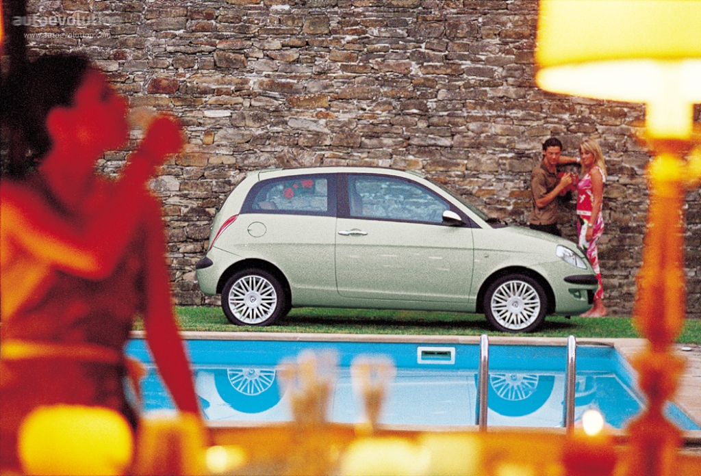 Lancia Ypsilon photo 5