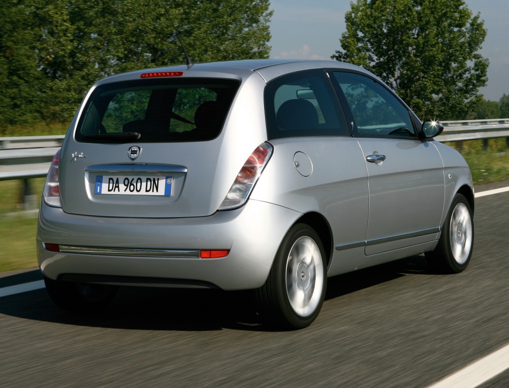 Lancia Ypsilon photo 10