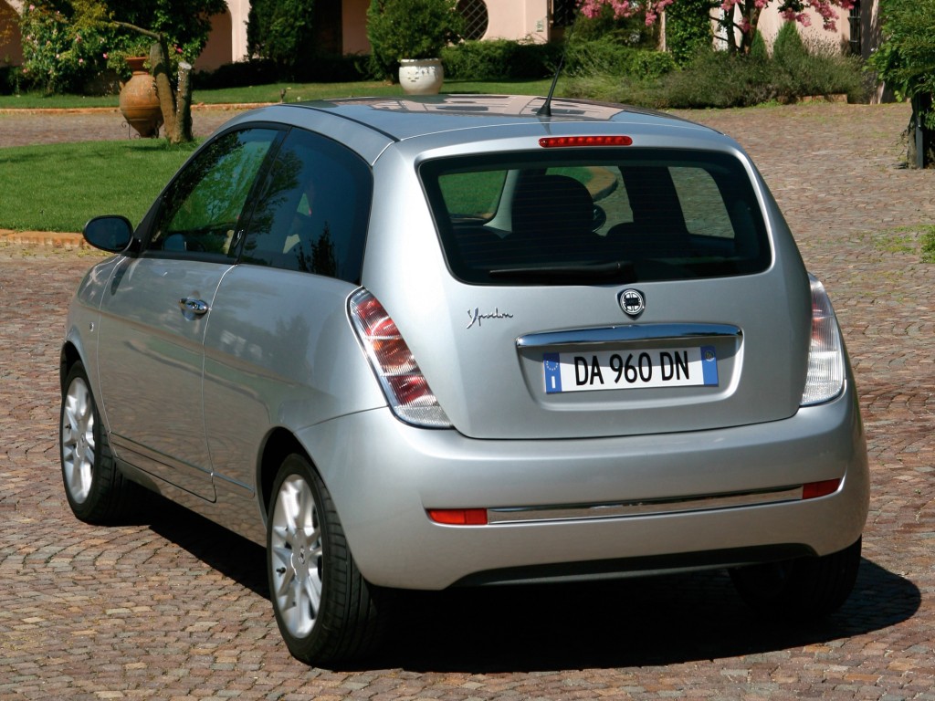 Lancia Ypsilon photo 17