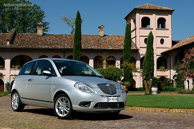 Lancia Ypsilon photo 3