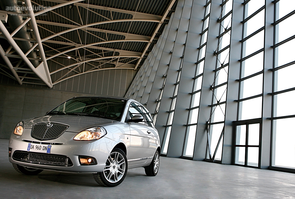 Lancia Ypsilon photo 4