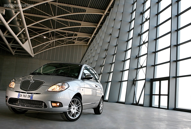 Lancia Ypsilon photo 4