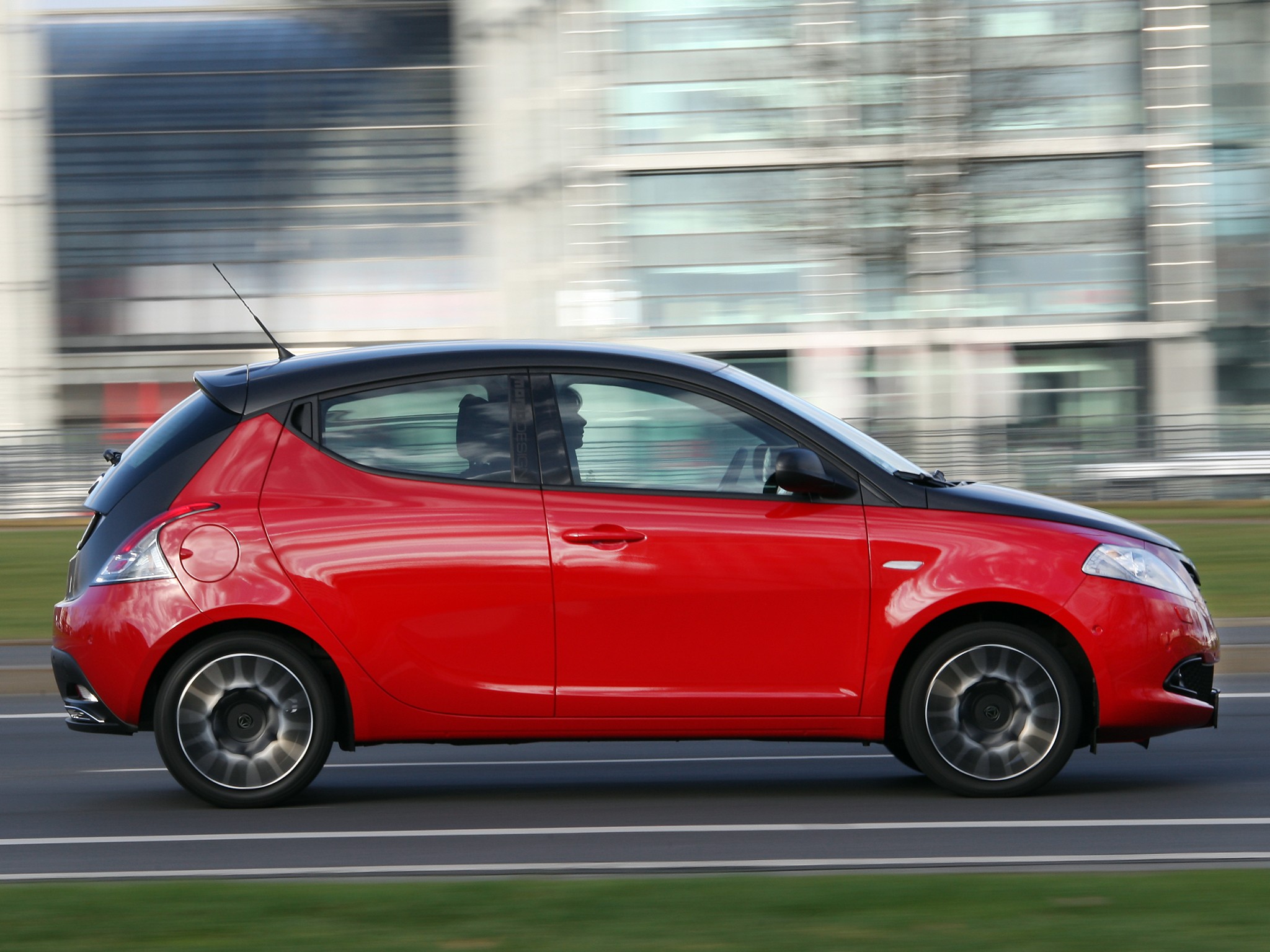 Lancia Ypsilon photo 66