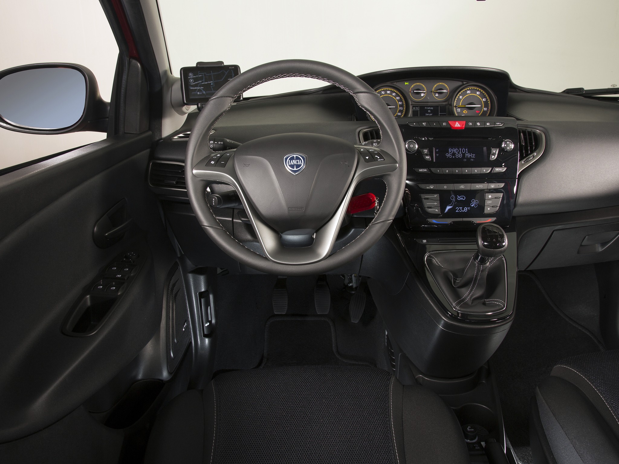 Lancia Ypsilon photo 130