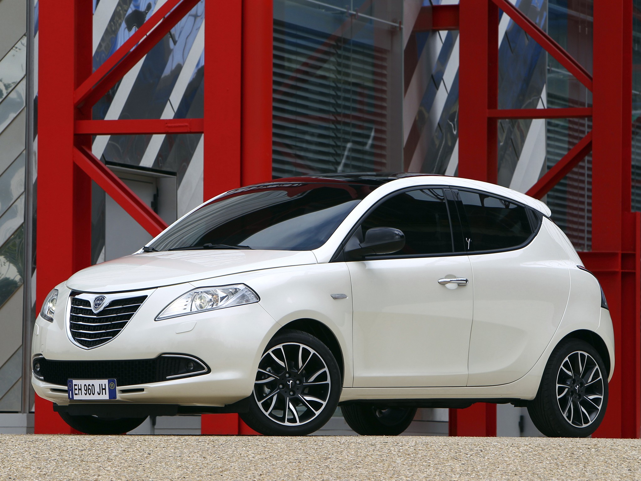 Lancia Ypsilon photo 36