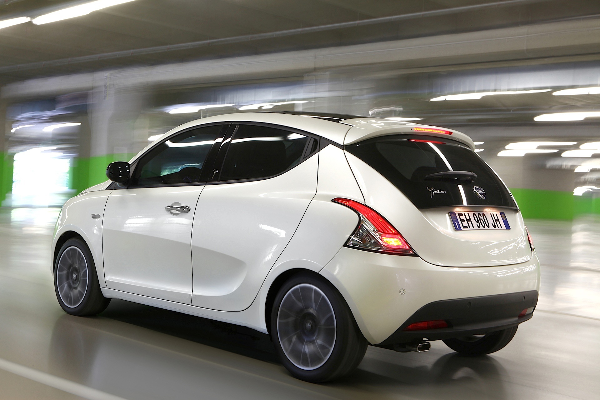 Lancia Ypsilon photo 4