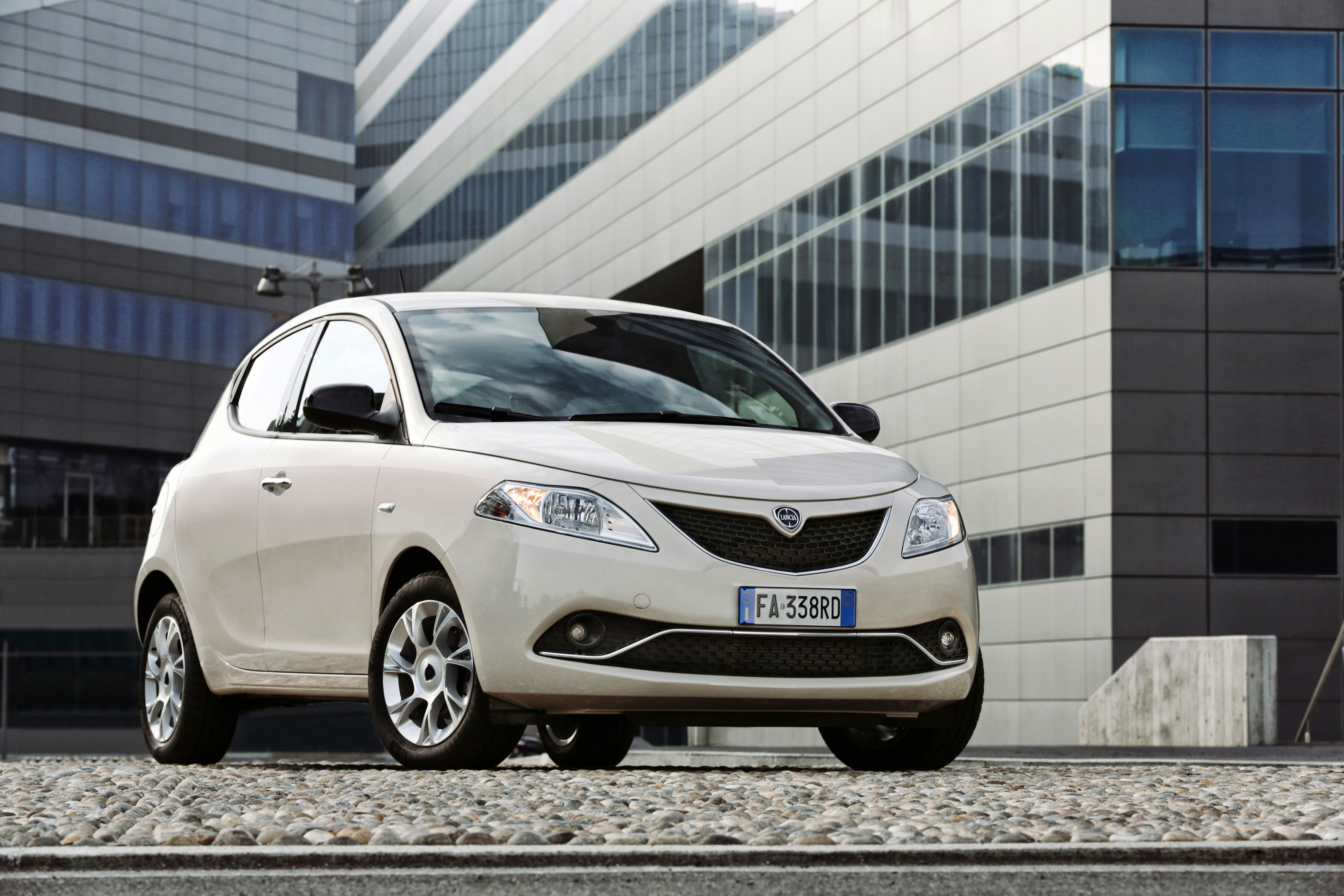 Lancia Ypsilon photo 7