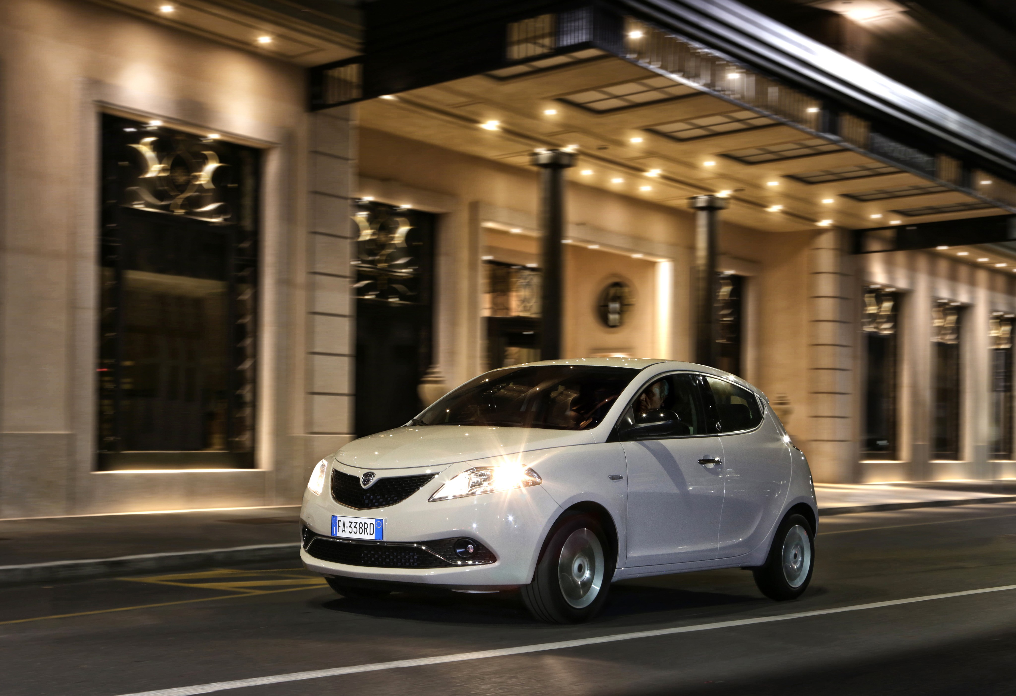 Lancia Ypsilon photo 14