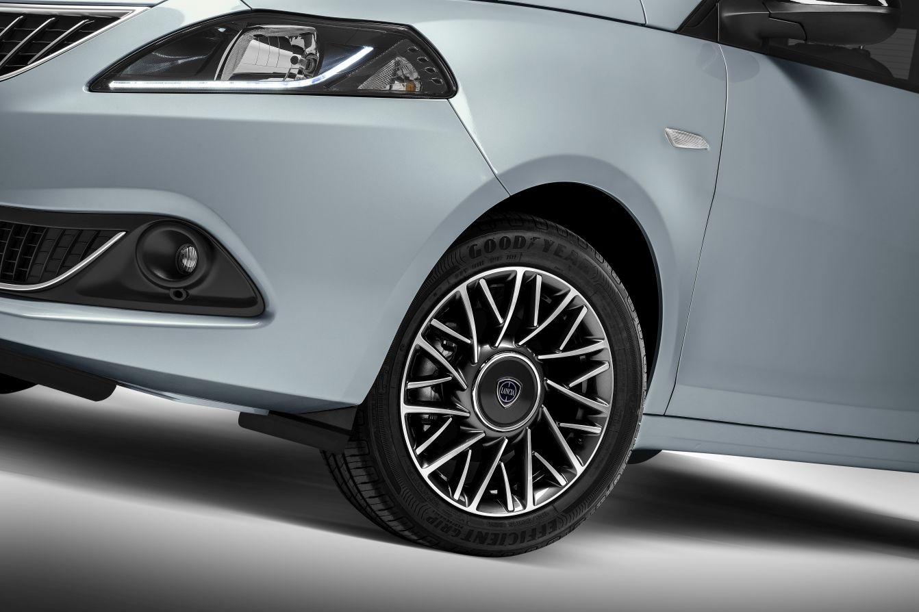 Lancia Ypsilon photo 36