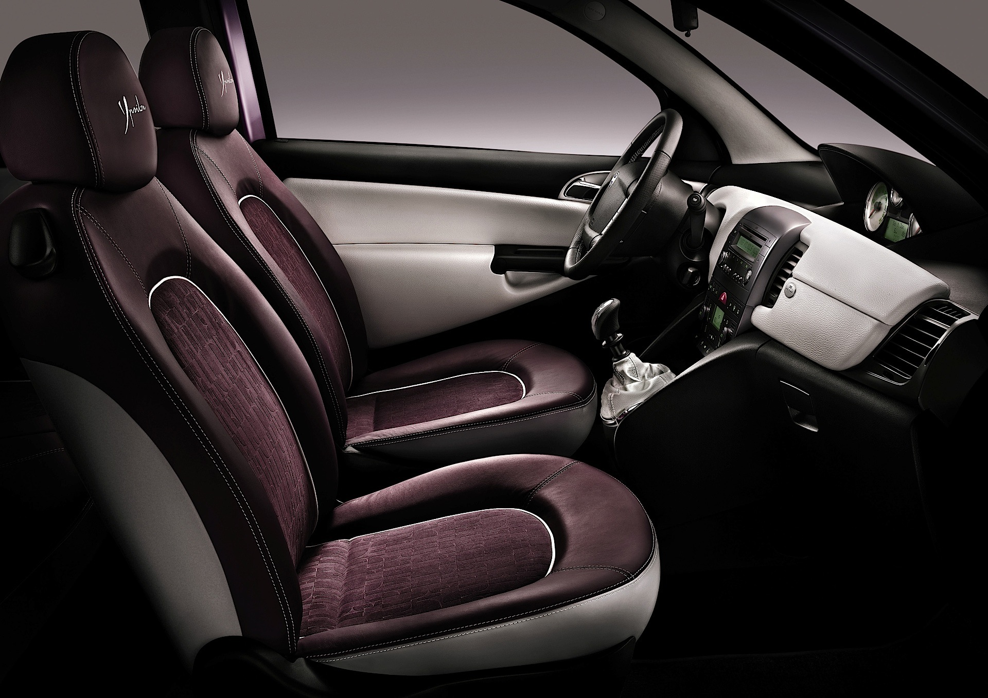 Lancia Ypsilon photo 10