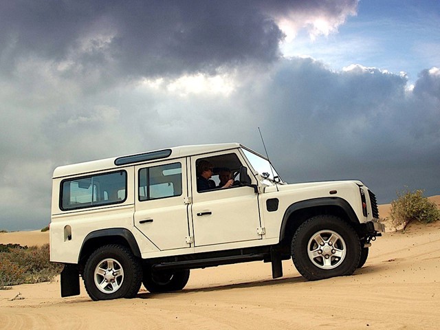 Land Rover Defender 110 foto 15